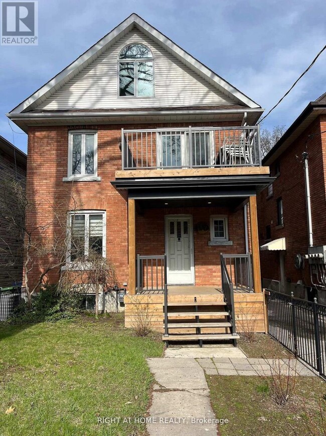 Photo - 157 Medland St