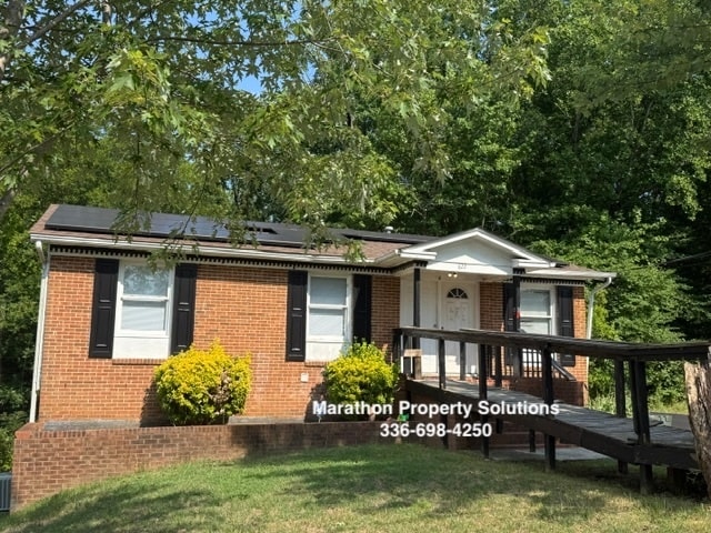 Building Photo - 822 Holt Ave Unit A2-B5