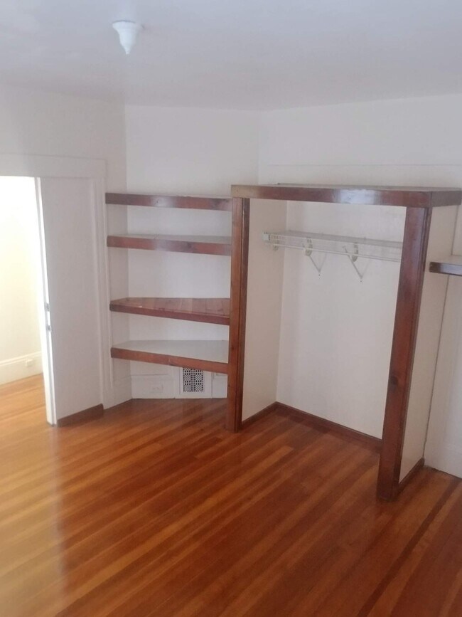 Photo - 16 Vermont Ave