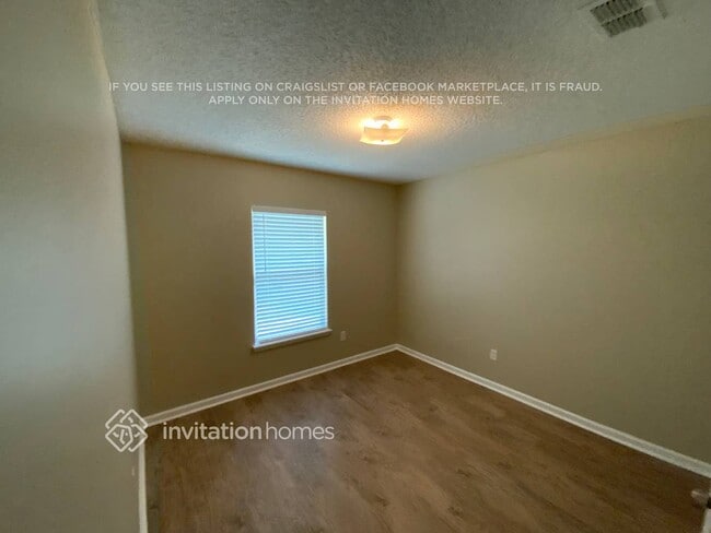 Photo - 10939 Apple Blossom Trail E