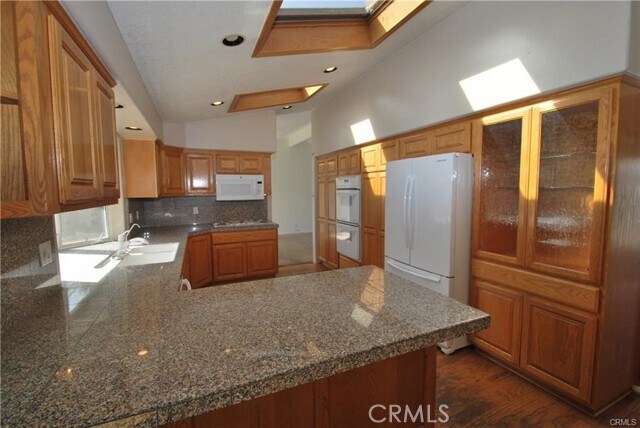3292 Kenilworth Dr