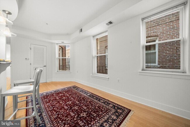 Photo - 1106 Columbia Rd NW Unit 304