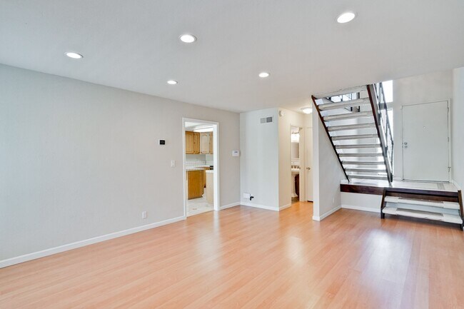 Photo - 6651 Bunker Hill Ct