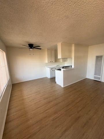 Building Photo - 6833 Sepulveda Blvd