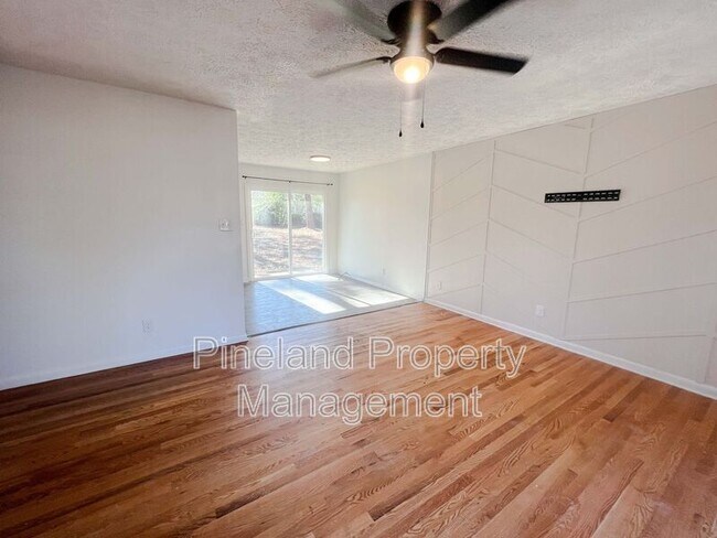 Photo - 7112 Ryan St
