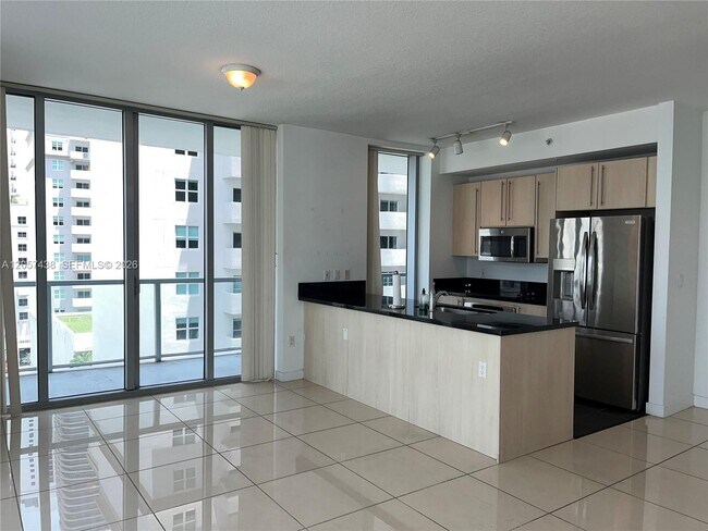 Photo - 1111 SW 1st Ave Unit 1025-N