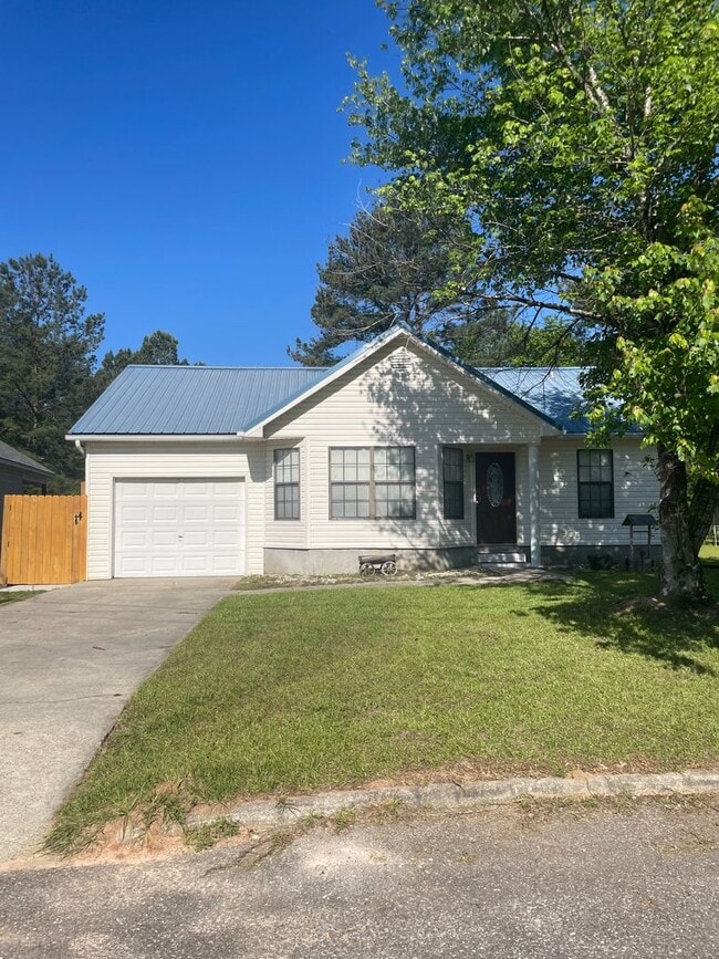 Building Photo - Daleville Alabama! Rental
