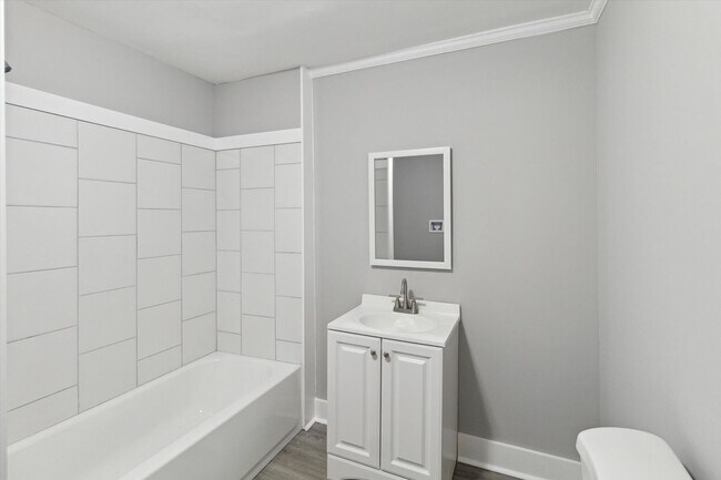 Photo - Large Downtown 3BR (potential 4th)/2BA Hou...