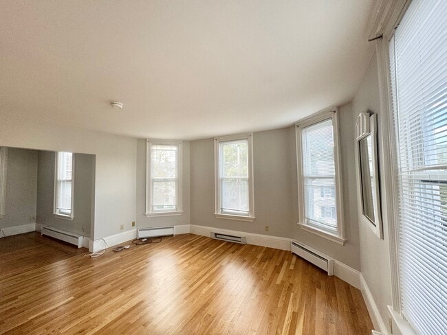 Photo - 14 Chestnut St Unit 3