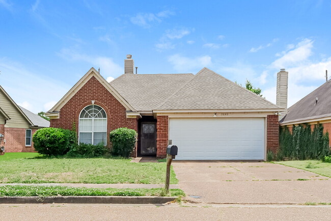Building Photo - 3840 Clarion Dr