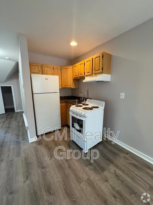 Building Photo - 3 Sunderland St Unit U6 Rental