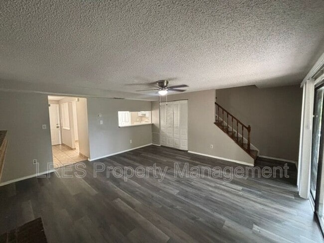 4974 Sanoma Village