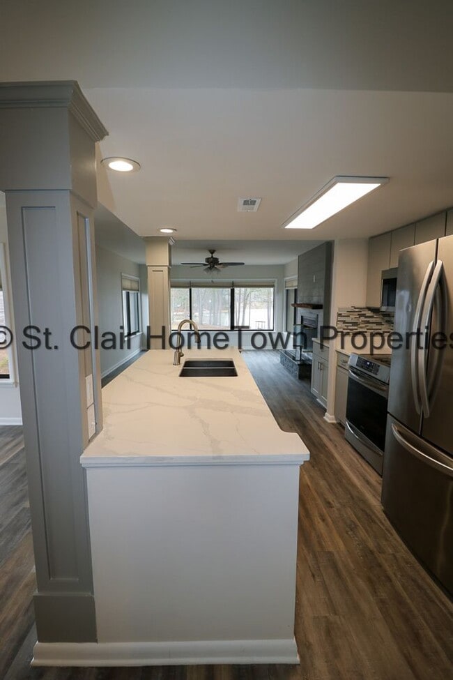 Photo - Upstairs Unit on Logan Martin Lake