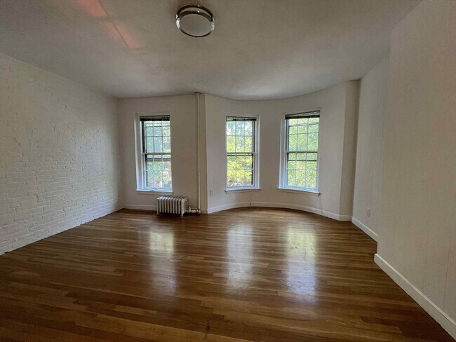 Photo - 11 Cazenove St Condo Unit 3