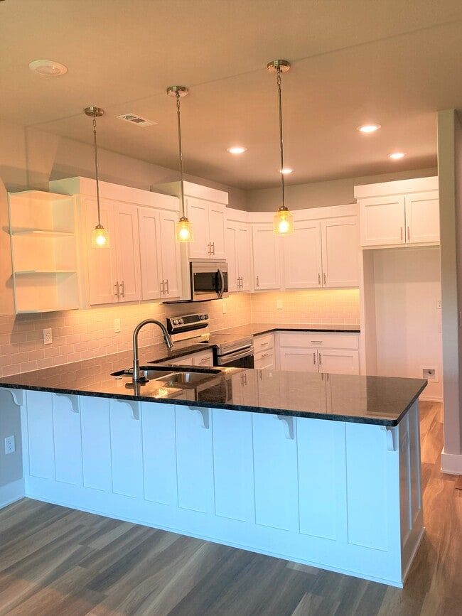 kitchen - 2184 W Moore Ln