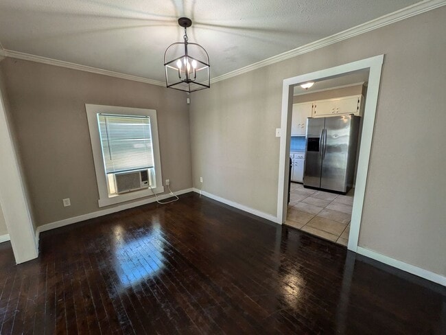 Photo - 3230 Maplewood Ln