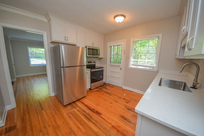 Photo - Charming 1 bed, 1 bath duplex.