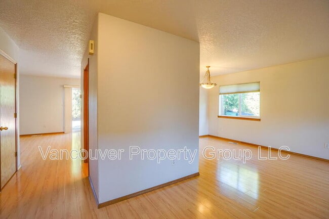 Photo - 6416 NE 163rd Ave