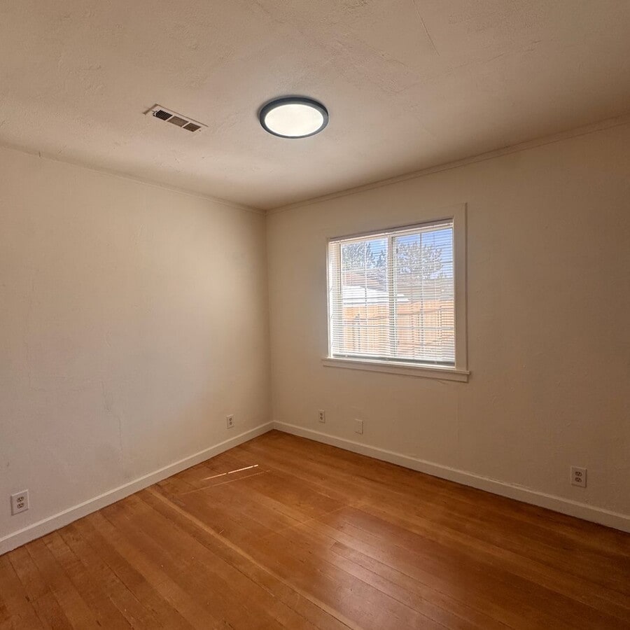 Photo - Downtown Sparks 2 Bedroom with Large Backyard