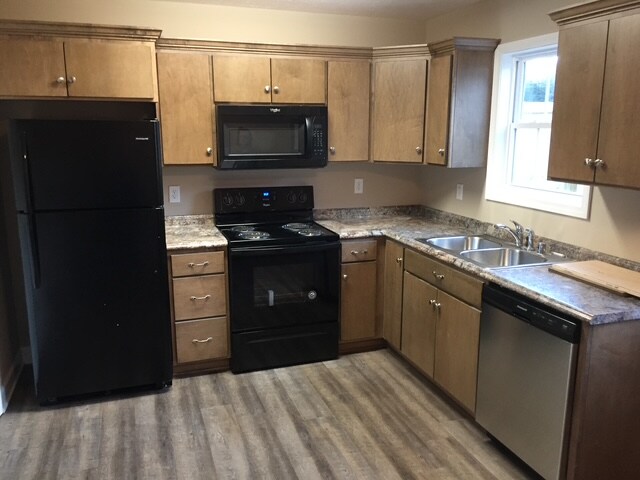 Photo - 1750 Bowling Green Rd