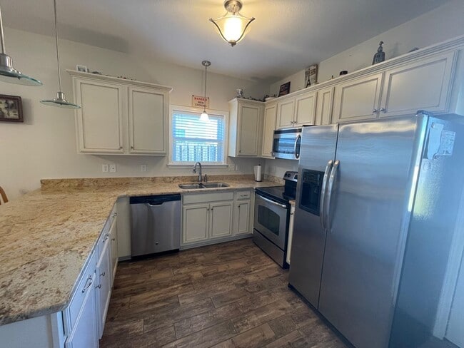 Photo - 107 Kaelyn Ln