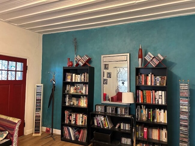 Photo - 3 bedrooms-1 bath - on 4th Ave