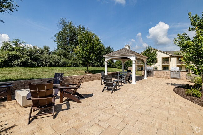 Firepit and year-round grills