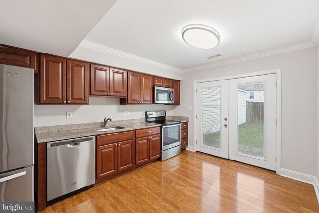 Photo - 524 Lancaster Pl