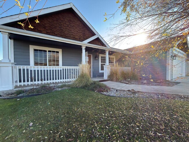 Photo - 1316 Robie Ln