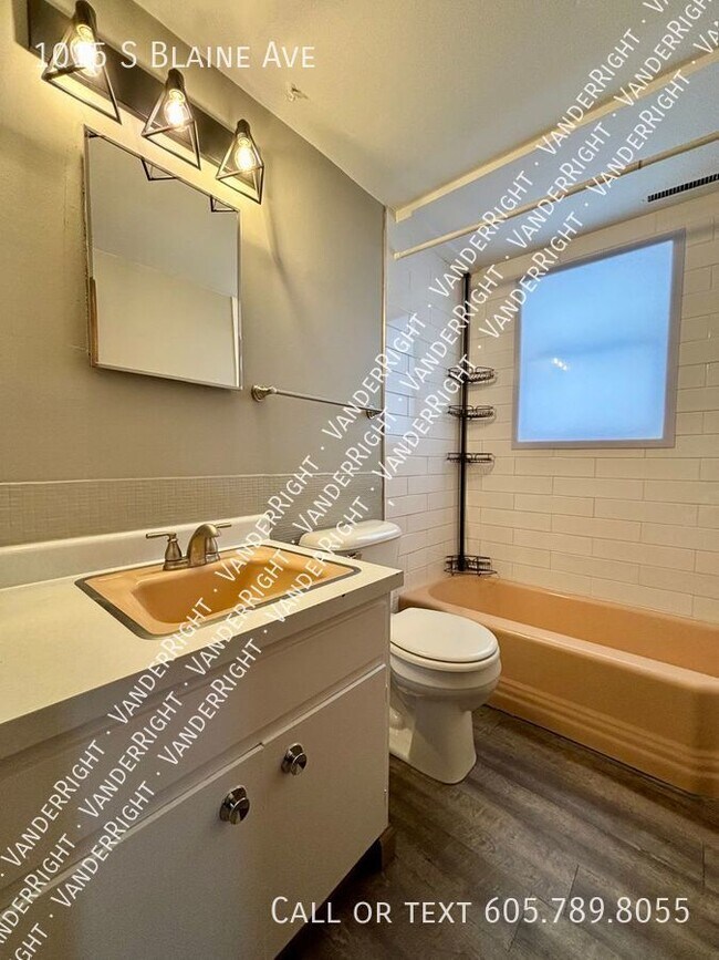 Photo - 1015 S Blaine Ave