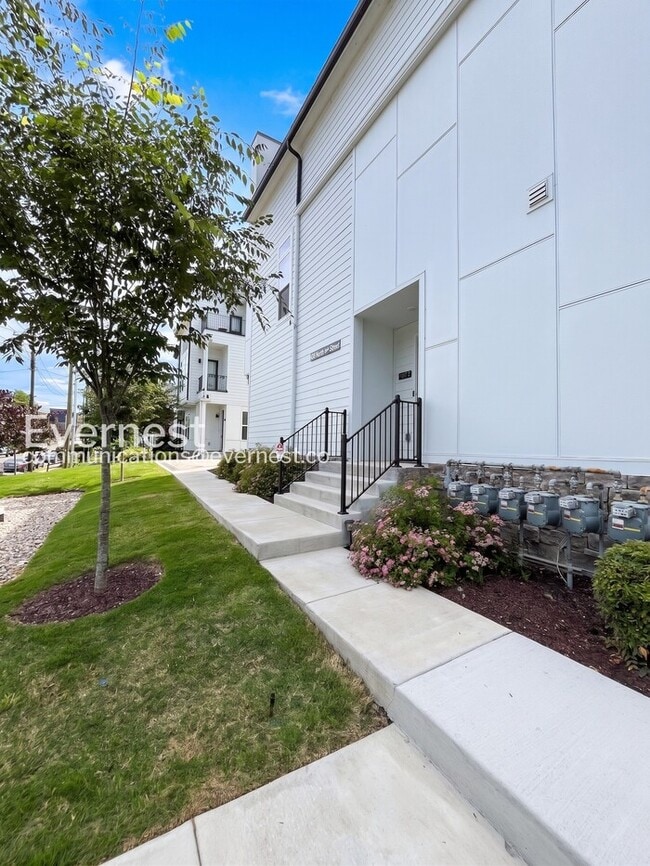 Photo - 206 N 9th St