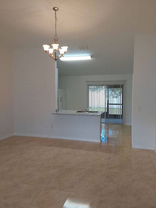 21 Prospect Ln Unit B