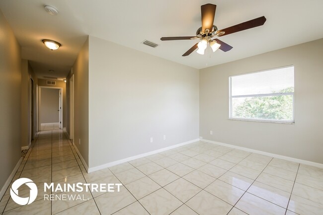 Photo - 2804 72nd St W