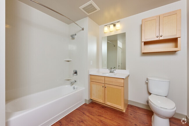 2BR, 2BA - 1,113SF Bathroom