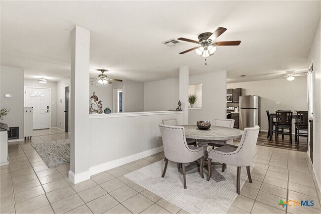 Photo - 2607 Thoroughbred Dr