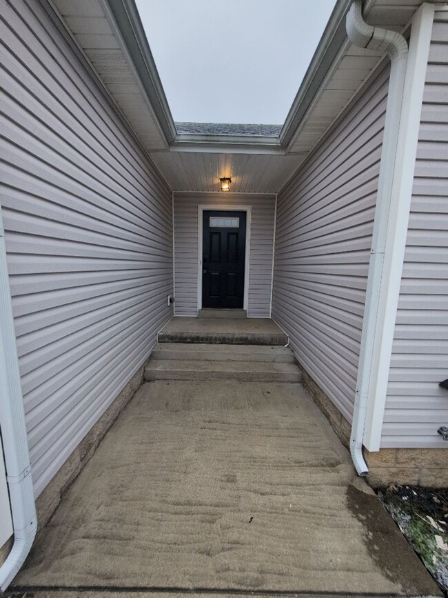 Photo - 536 Fox Trot Dr