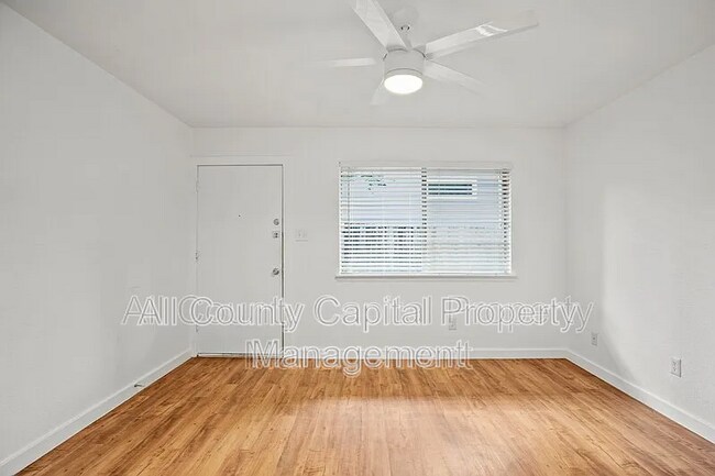 Photo - 502 W 35th St Unit 103