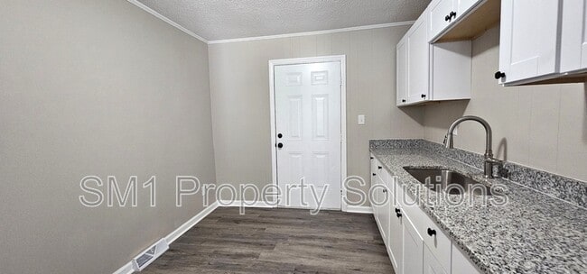 307 N Hall St Unit B