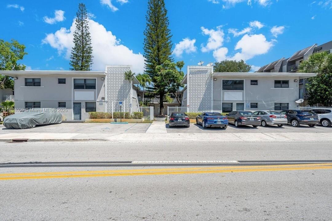 Photo - 1530 NE 136th St Apartamento Unidad 10