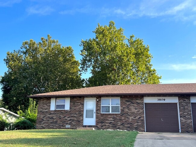 Building Photo - 3809-3811 College View Drive Unit 3809 College View Drive