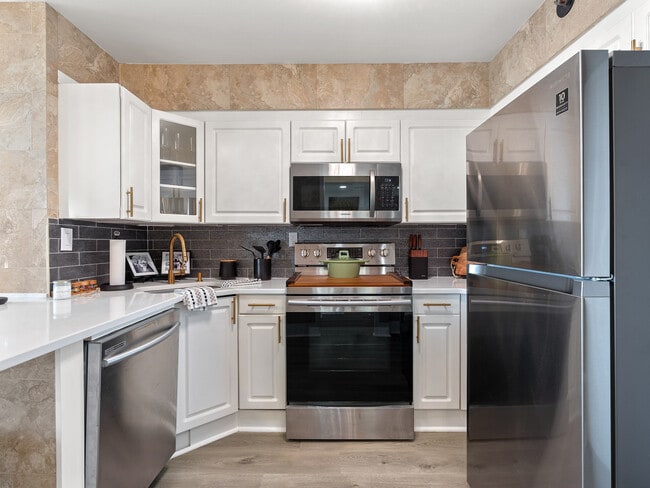 Photo - 2870 Pharr Ct S Northwest