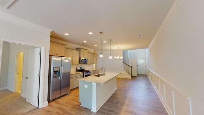 816 Riley Ln