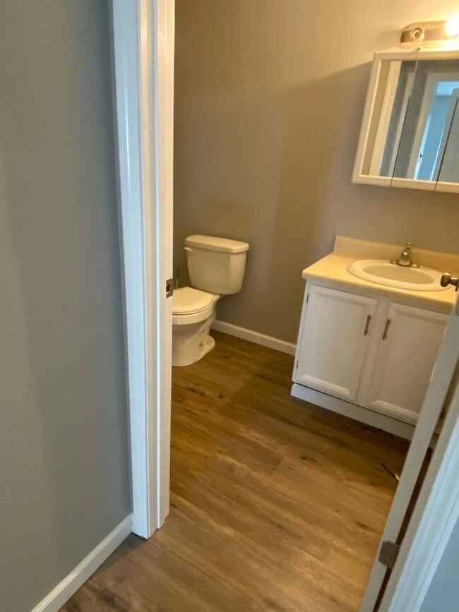 Photo - Remodeled 2 Bedroom Apt in Columbia, MO Unit 2908 Lawnridge Ct Apt A