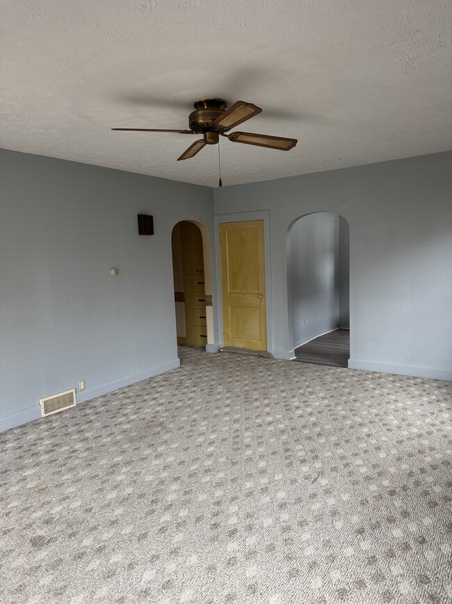 Photo - 2121 Cherry Ave