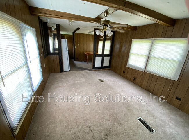 Building Photo - 1380 Old Stage Rd Rental