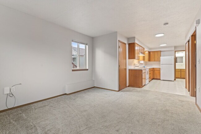 Photo - 105 W 3rd St