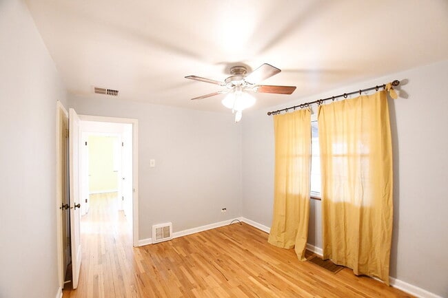 Photo - 3025 Holly St