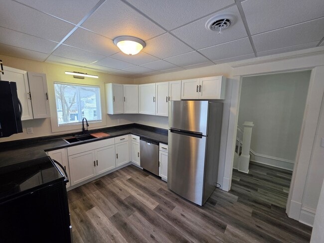 Photo - 1350 Winnebago Ave