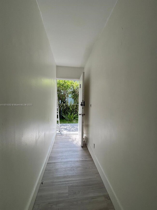 Photo - 2025 Bay Dr Unit 3
