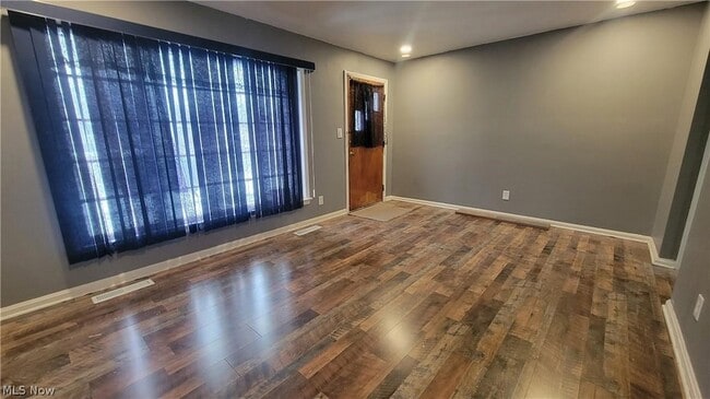 Photo - 3896 W 117th St